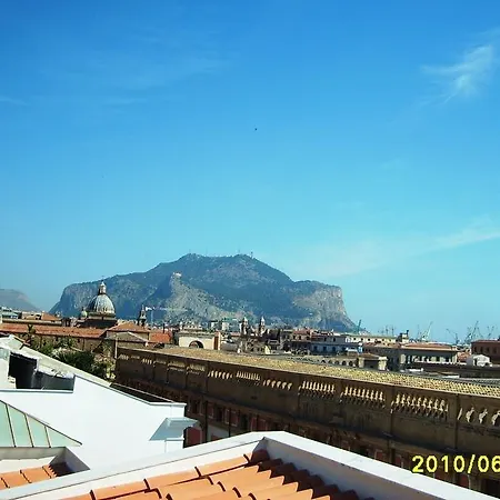 La Terrazza Di Massimo Apartment Palermo Room photo